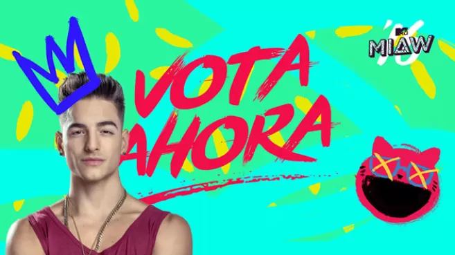 Maluma con corona dibujada - MTV MIAW 2016