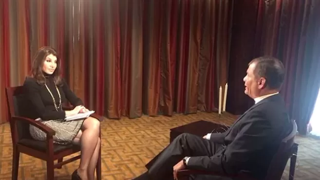Patricia Janiot entrevistando a Rafael Correa, presidente de Ecuador