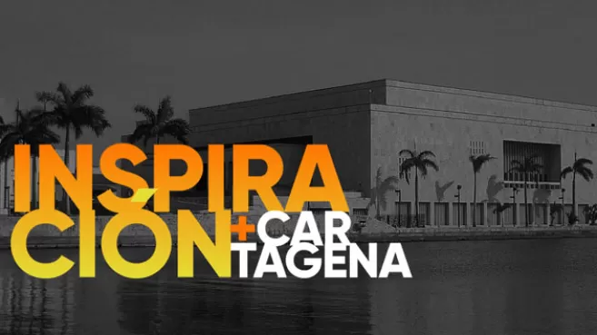 Logo con letras en tonos naranja de Cartagena Inspira, sobre una foto del Centro de Convenciones Cartagena de Indias