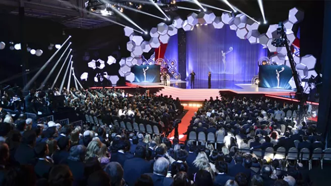Público sentado frente al escenario de los Premios Platino 2017