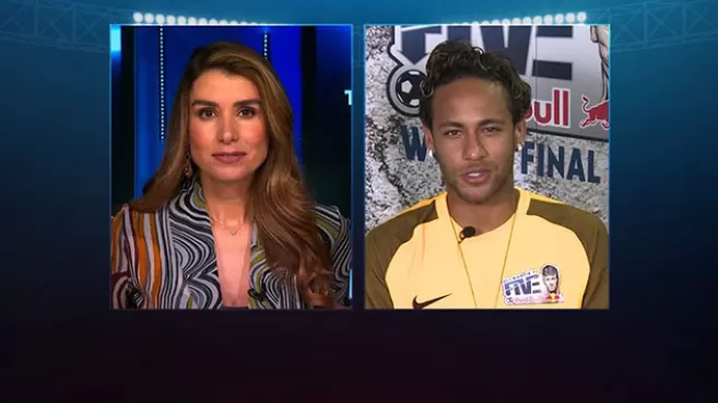Elizabeth Pérez entrevista a Neymar Jr. para Triunfadores del Deporte de CNN