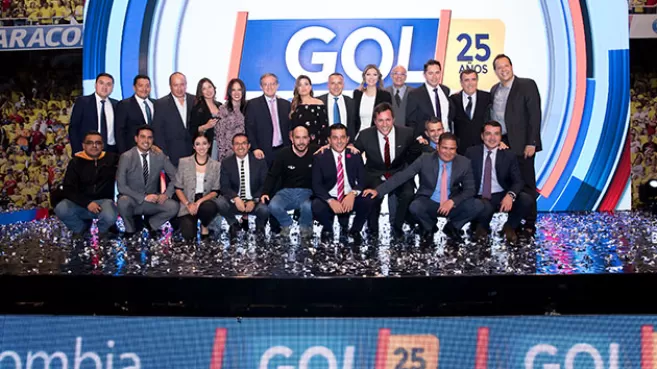 Periodistas en la tarima de los 25 años de Gol Caracol