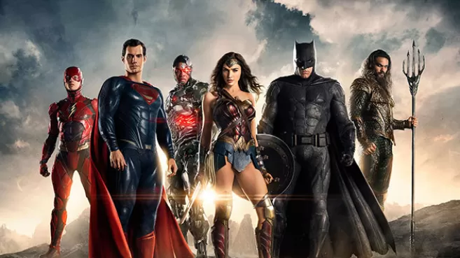 Flash, Superman, Cyborg, Mujer Maravilla, Batman y Acuaman en Justice League