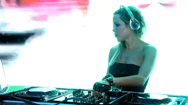 DJ Natalia París