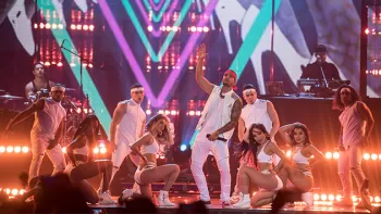 Maluma en los MTV MIAW 2016