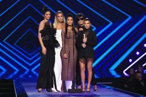 Las Kardashian, Kendall Jenner y Kris Jenner en los E! People's Choice Awrards 2018