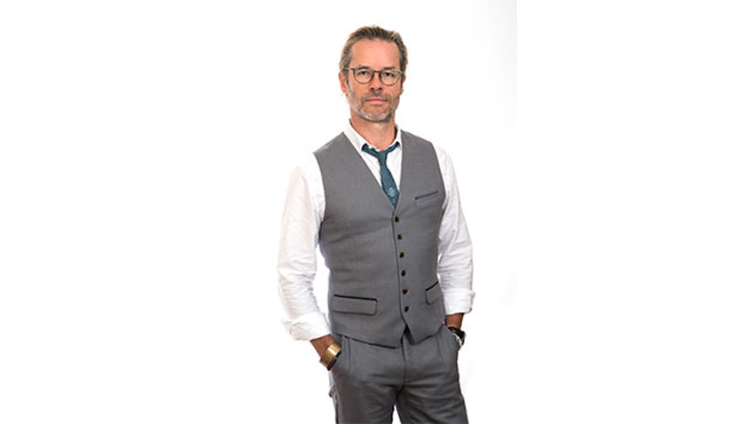 Guy Pearce como Cleve Jones en "When We Rise"