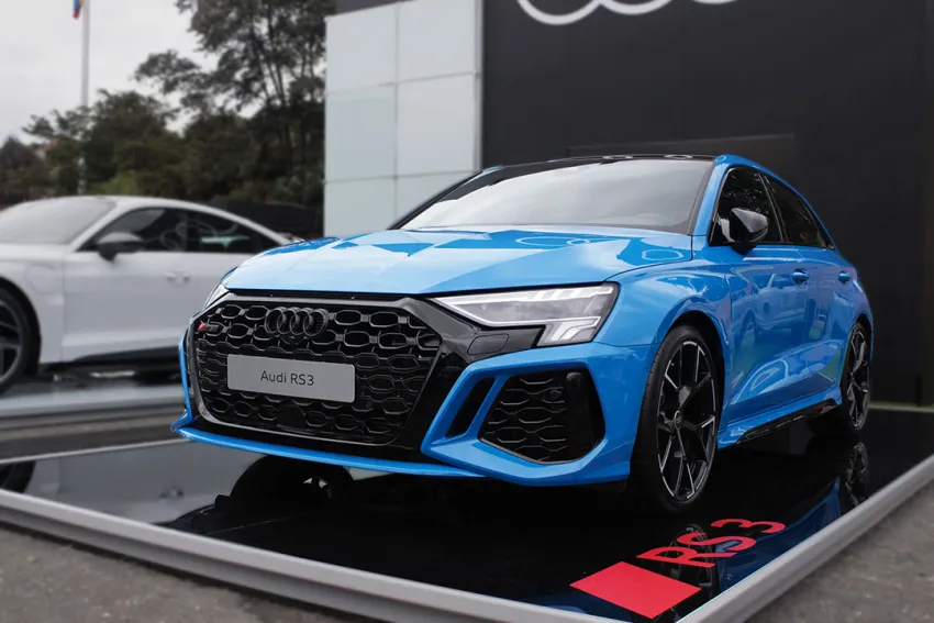 Audi RS3 Azul en la exposición MotorFair 2022