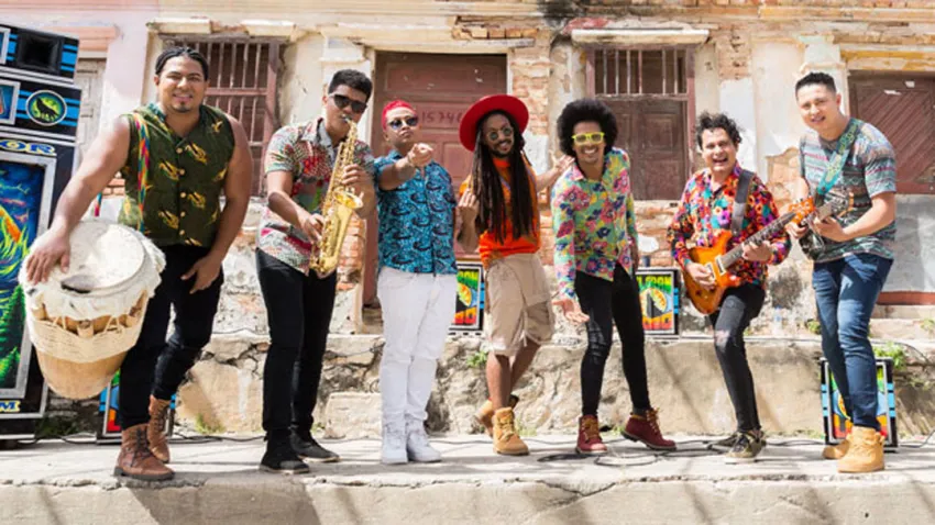 Integrantes de la agrupación cartagenera Bazurto All Stars