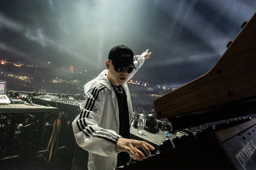 Bizarrap en vivo - Bzrp Live Tour