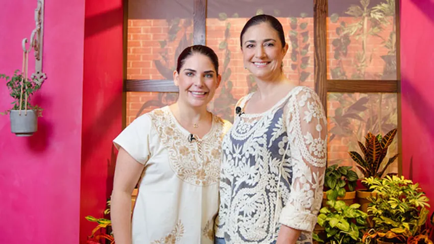 Chef mexicana Zahie Téllez junto a Mandi Ciriza de El Gourmet