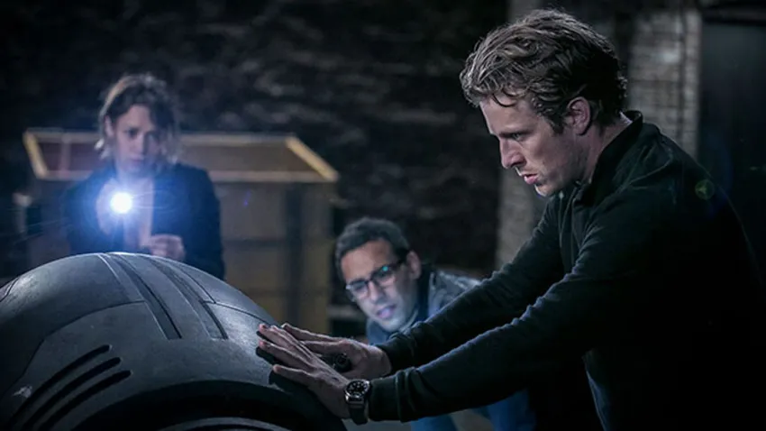 Escena de la serie "Colony"