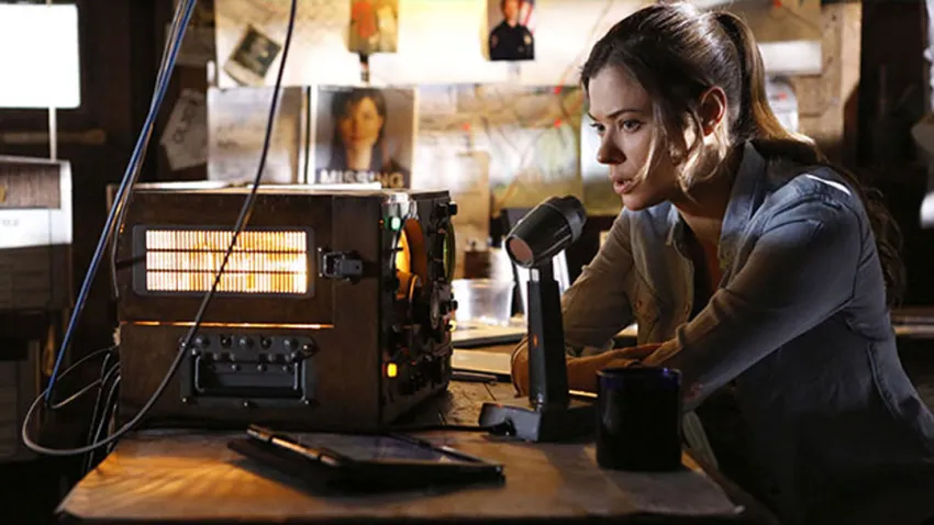 Peyton List como Raimy Sullivan en la serie "Frequency" (Desafío al Tiempo)