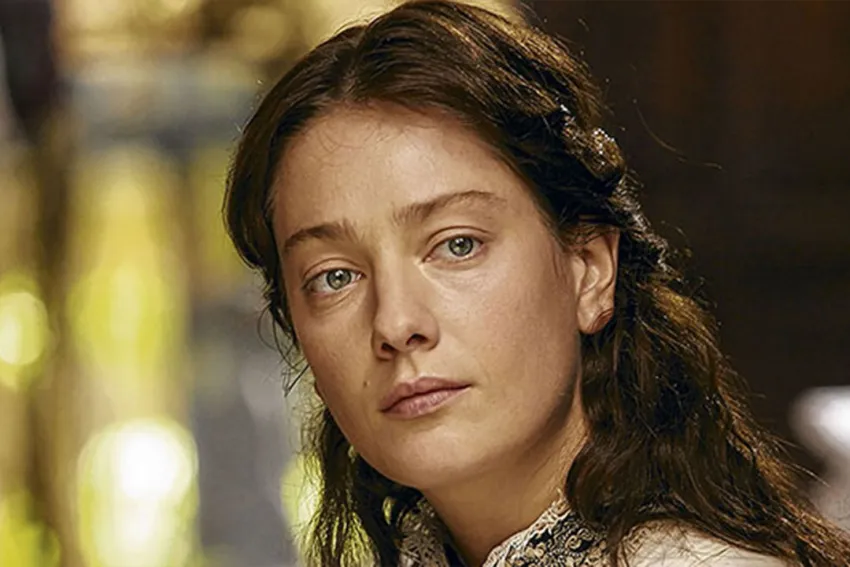 Giovanna Mezzogiorno como Fermina Daza en El Amor en los Tiempos del Cólera