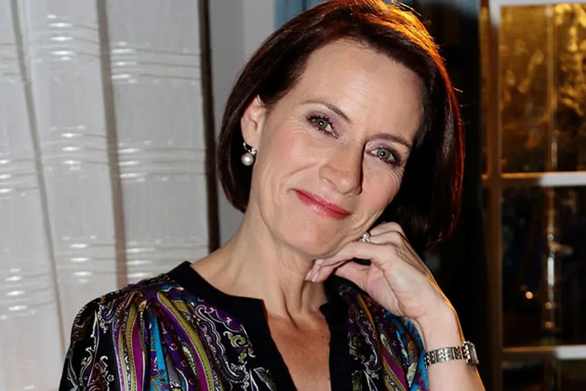 Kristina Lilley es Elena Toledo en Dulce Amor, el Encanto de lo Prohibido