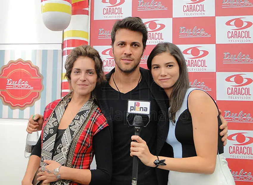 Camila Zárate, Juan Manuel Mendoza y Abril Schreiber en el Lanzamiento para medios de Dulce Amor, el Encanto de lo Prohibido