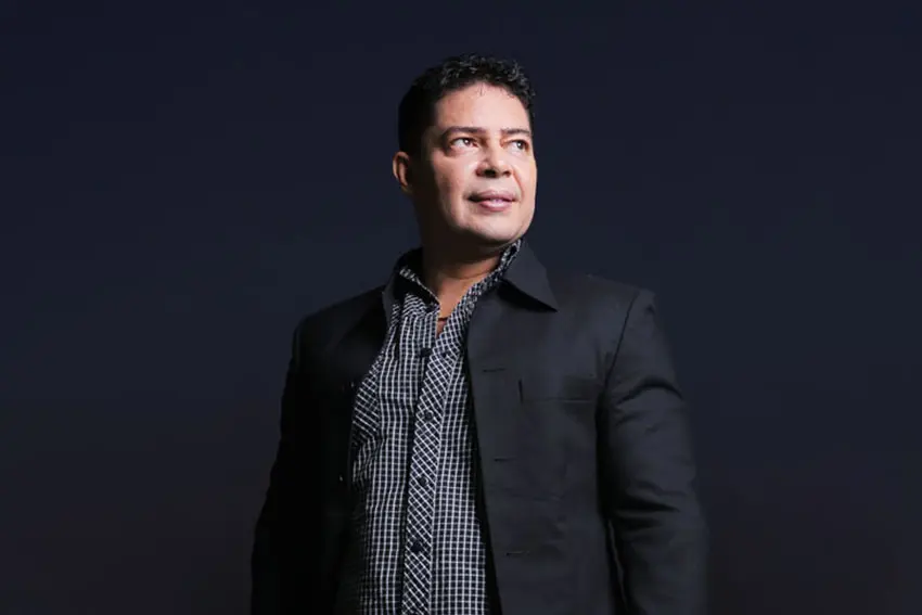 Luis Lambis "La Voz Malecón"
