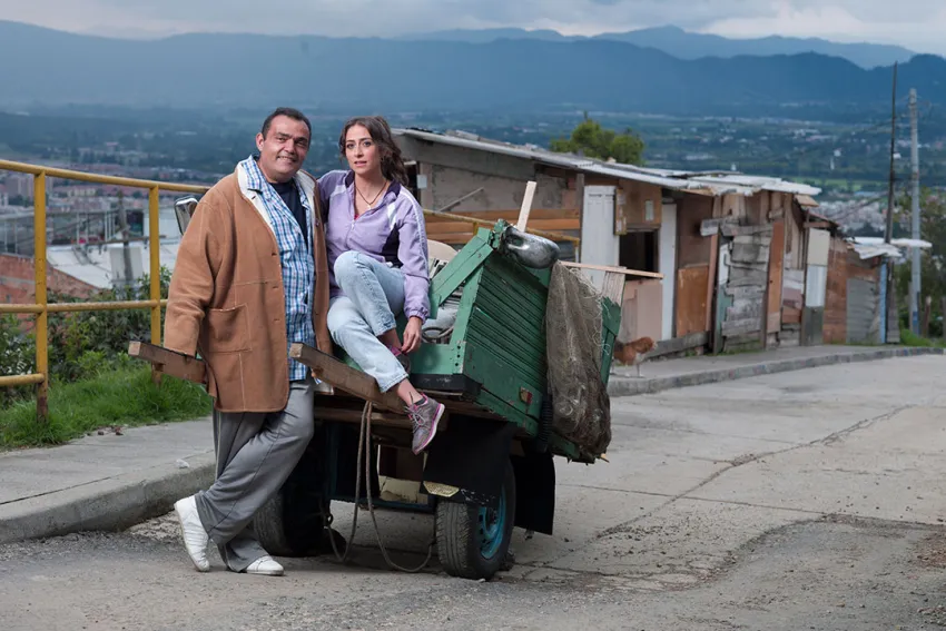 Enrique Carriazo y Verónica Orozco - La Gloria de Lucho - Caracol Televisión