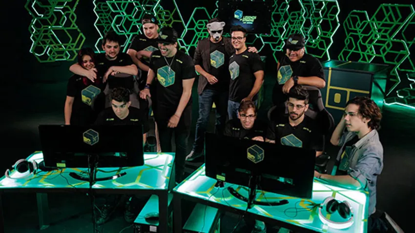 Grupo de gamers del MTV: Legends of Gaming Cup Latinoamérica