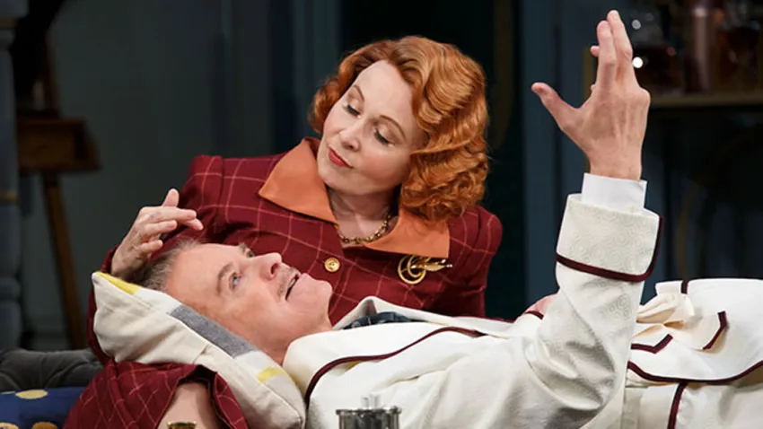 Escena de Present Laughter con Kevin Kline