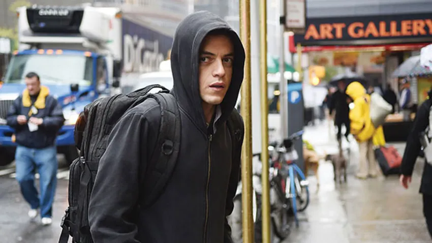Rami Malek como Elliot Anderson en la serie "Mr. Robot"
