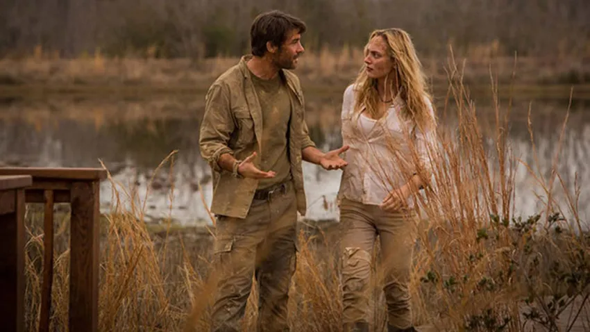 Personajes de la serie "Zoo" entre la maleza