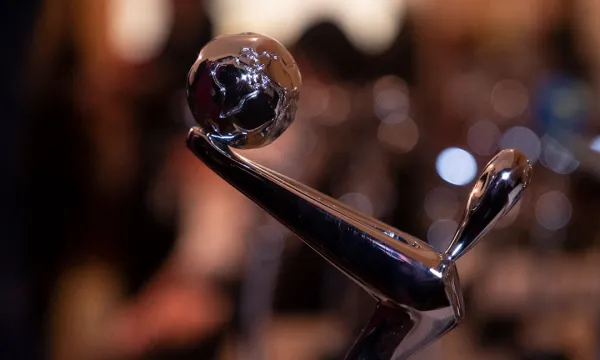 Estatuilla Premios Platino Xcaret