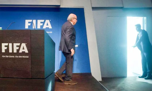 Joseph Blatter renuncia a la FIFA - Foto Valeriano Di Domenico