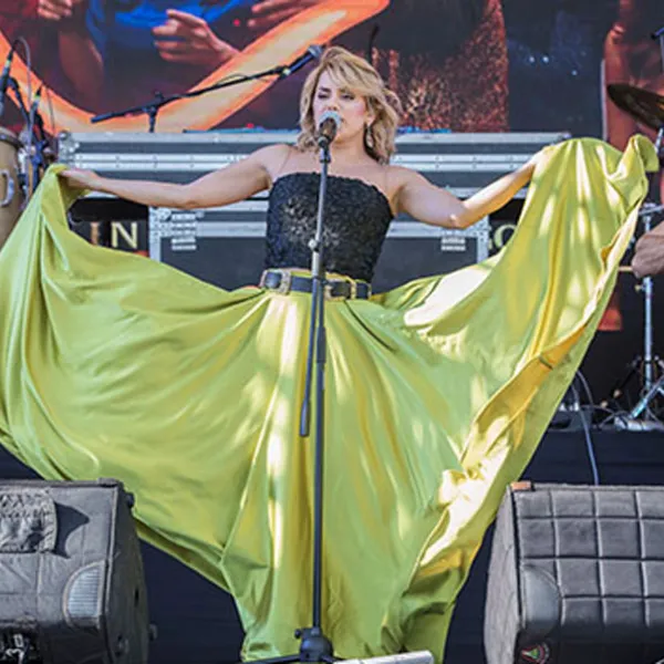 Adriana Lucía y Gustavo Babilonia en Concierto de Navidad y Fin de Año de la emisora La Kalle