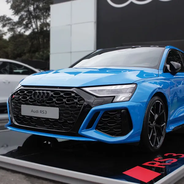 Audi RS3 Azul en la exposición MotorFair 2022