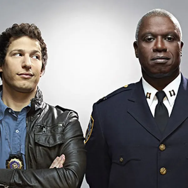 Andy Samberg y Andre Braugher en Brooklyn Nine-Nine
