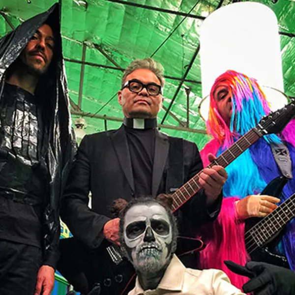 Integrantes de la agrupación Café Tacvba en la grabación del video de su sencillo Fvtvro