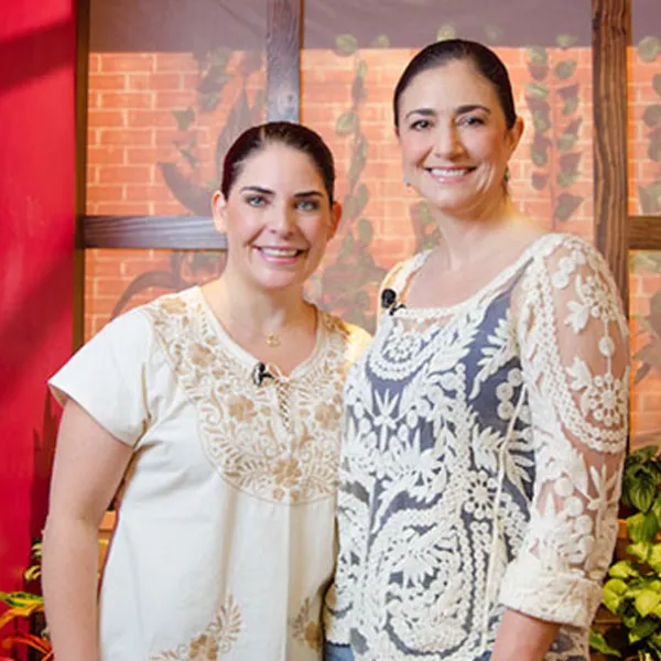 Chef mexicana Zahie Téllez junto a Mandi Ciriza de El Gourmet
