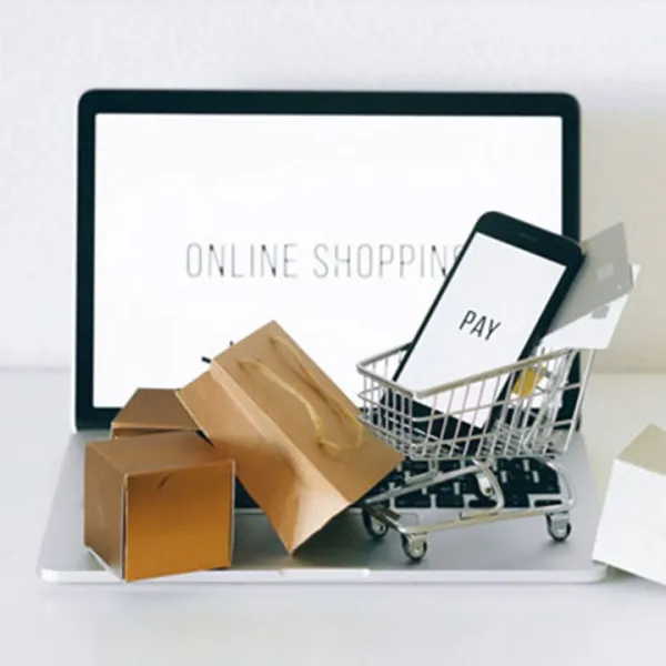 Carrito de compras en linea lleno de artículos