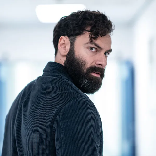 Aidan Turner como Joe O' Loughlin en El Sospechoso