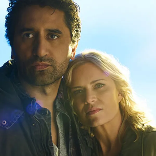 Cliff Curtis y Kim Dickens en Fear the Walking Dead
