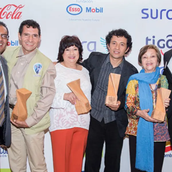 Ganadores Titanes Caracol 2015 - Edwin Núñez, Luis Lizarazo, María Teresa Mosquera, Fredy Rivera, María Teresa Rodriguez y Juan David Martínez