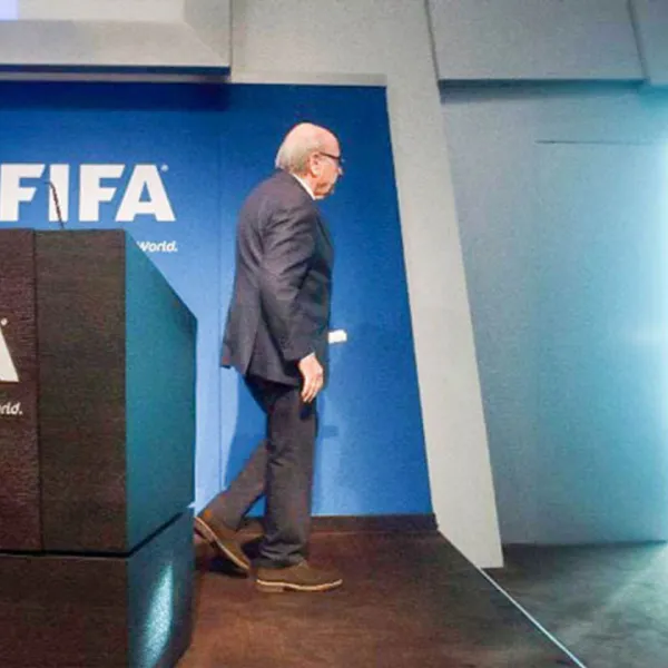 Joseph Blatter renuncia a la FIFA - Foto Valeriano Di Domenico