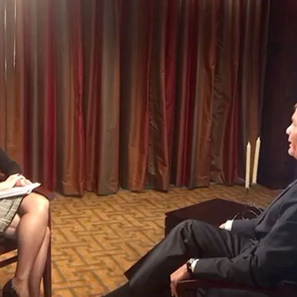 Patricia Janiot entrevistando a Rafael Correa, presidente de Ecuador