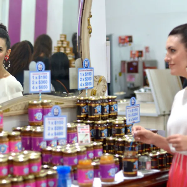 Yamila Pica - De Compras en Buenos Aires - Más Chic